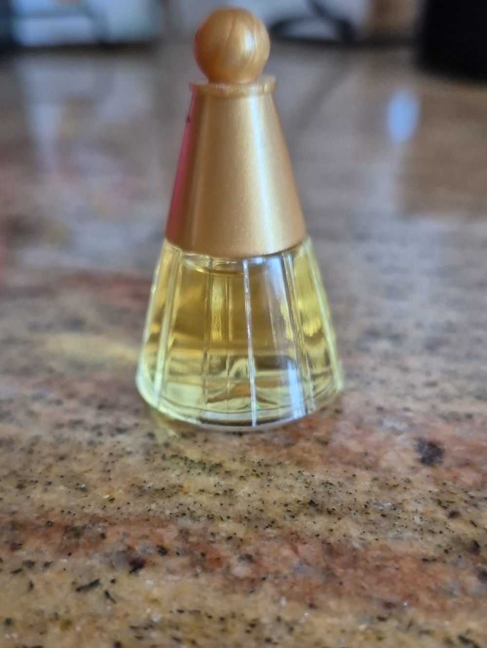 Avon Starring Parfum 4ml .13 Fl. Oz.